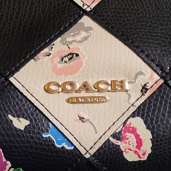COACH SWAGGER FLORAL PATCHWORK CARRYALL MULTI-COLOR SATCHEL BAG F38210 - Picture 5 of 16